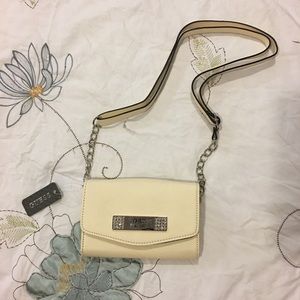 New Cream Guess Cross-body